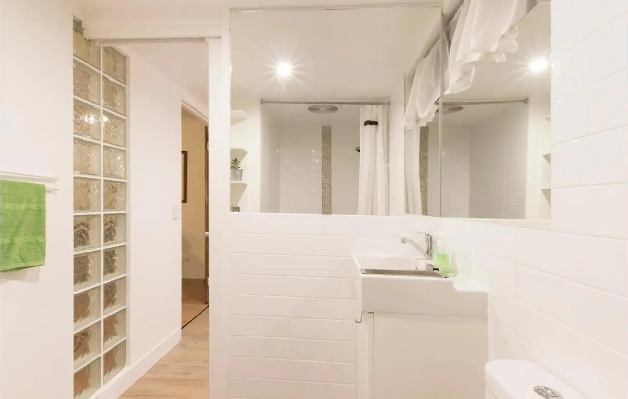 Funky, Central Studio Noosa Apartment  Noosa Heads